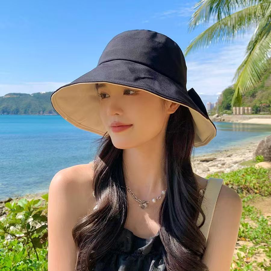 Wide-brimmed sun hat