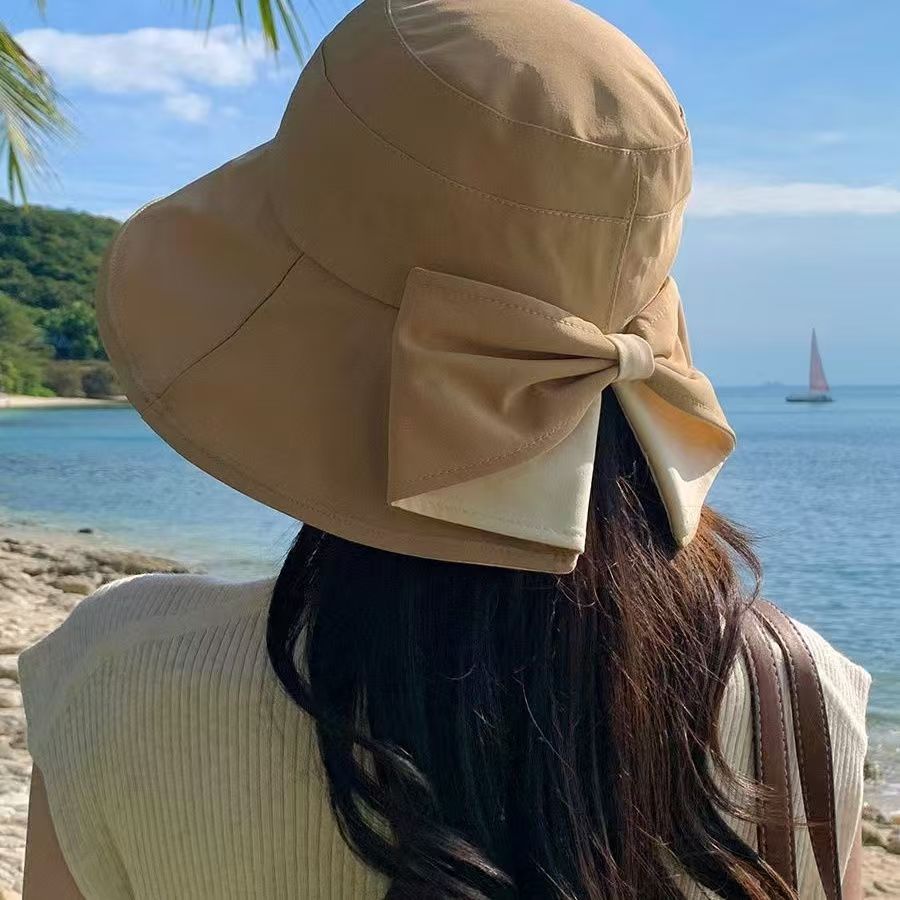Wide-brimmed sun hat